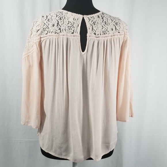 "C" Soft Pink Lacy Top. Sz S - Picture 4 of 7